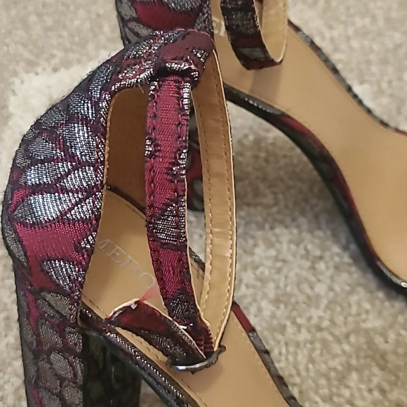 Merona (Target) Burgundy & Gunmetal Strappy Sandal - Size 7 1/2 - Picture 7 of 8